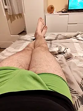 Snapshot of latya111 chatting on 04/15/26, 09:04 latya111 online show from 04/15/26, 09:04