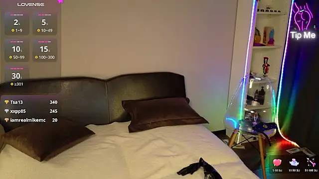 Snapshot of Eva_Sterling_ chatting on 04/08/26, 01:27 Eva Sterling online show from 04/08/26, 01:27