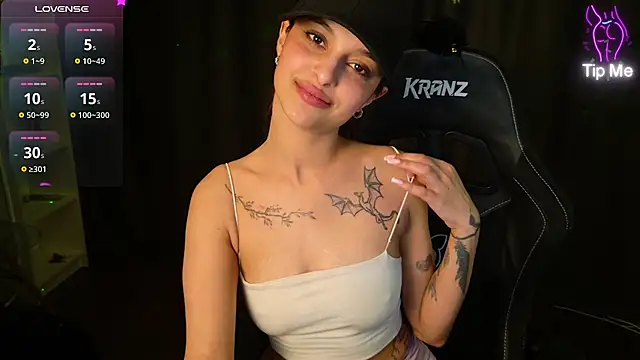 Snapshot of Eva_Sterling_ chatting on 04/24/26, 12:29 Eva Sterling online show from 04/24/26, 12:29