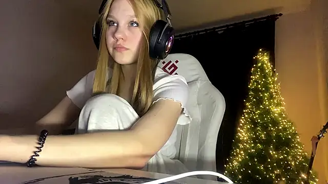 axin burnell online show from 02/04/26, 06:14