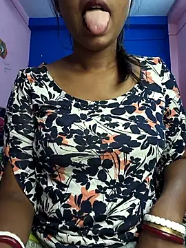 Snapshot of Mahira06 chatting on 03/23/26, 04:00 Mahira06 online show from 03/23/26, 04:00