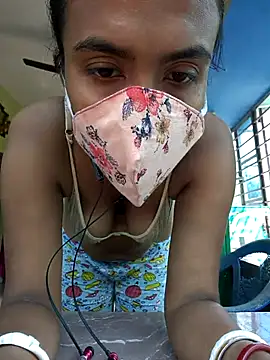 Snapshot of Mahira06 chatting on 04/01/26, 04:35 Mahira06 online show from 04/01/26, 04:35