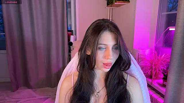 Snapshot of lunawho chatting on 03/15/26, 03:23 lunawho online show from 03/15/26, 03:23