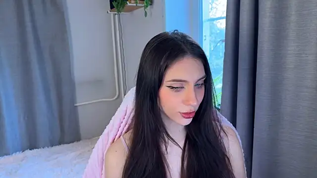 Snapshot of lunawho chatting on 04/13/26, 04:29 lunawho online show from 04/13/26, 04:29