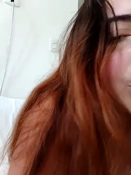 Snapshot of lyss_muller chatting on 03/31/26, 08:20 lyss muller online show from 03/31/26, 08:20