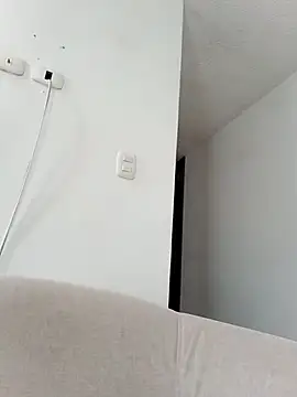 Snapshot of lyss_muller chatting on 04/19/26, 04:28 lyss muller online show from 04/19/26, 04:28