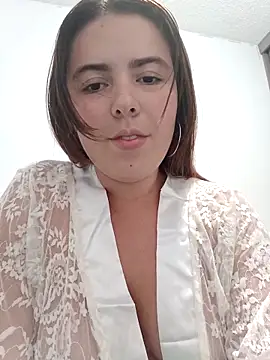 Snapshot of lyss_muller chatting on 06/04/26, 01:33 lyss muller online show from 06/04/26, 01:33