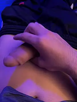 Snapshot of Tupapi696969q chatting on 03/06/26, 04:53 Tupapi696969q online show from 03/06/26, 04:53