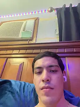 Snapshot of Tupapi696969q chatting on 04/04/26, 04:22 Tupapi696969q online show from 04/04/26, 04:22