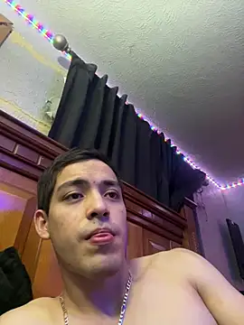 Snapshot of Tupapi696969q chatting on 04/22/26, 05:43 Tupapi696969q online show from 04/22/26, 05:43