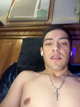 Snapshot of Tupapi696969q chatting on 05/21/26, 04:30 Tupapi696969q online show from 05/21/26, 04:30