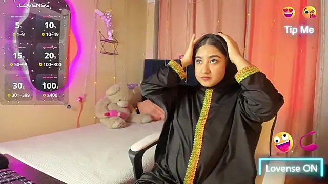 Snapshot of SamiraAwada chatting on 02/04/26, 06:03 SamiraAwada online show from 02/04/26, 06:03