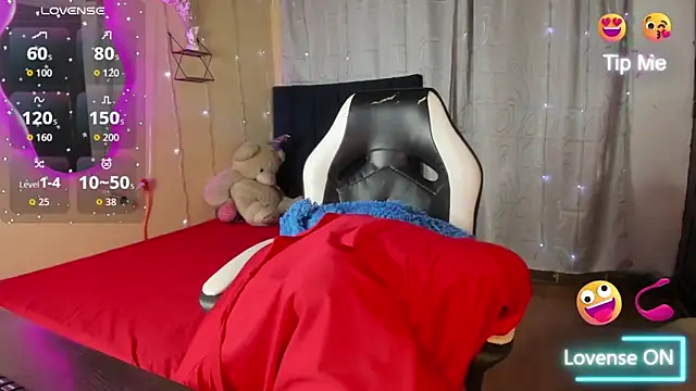 Snapshot of SamiraAwada chatting on 02/20/26, 06:41 SamiraAwada online show from 02/20/26, 06:41