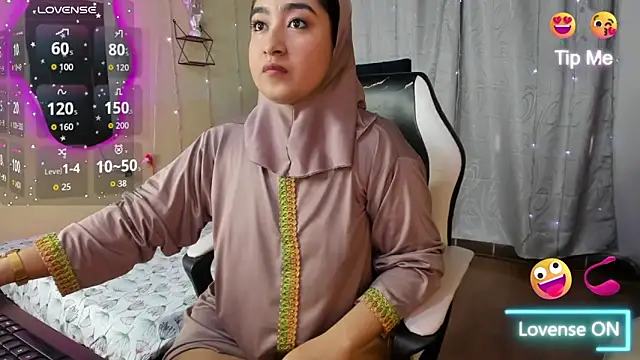 Snapshot of SamiraAwada chatting on 02/21/26, 06:42 SamiraAwada online show from 02/21/26, 06:42