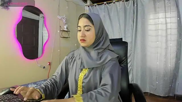 SamiraAwada online show from 04/11/26, 07:18