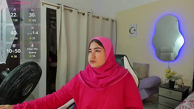 SamiraAwada online show from 04/17/26, 06:55