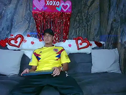 Snapshot of Noah_Blackk chatting on 02/13/26, 01:18 Noah Blackk online show from 02/13/26, 01:18