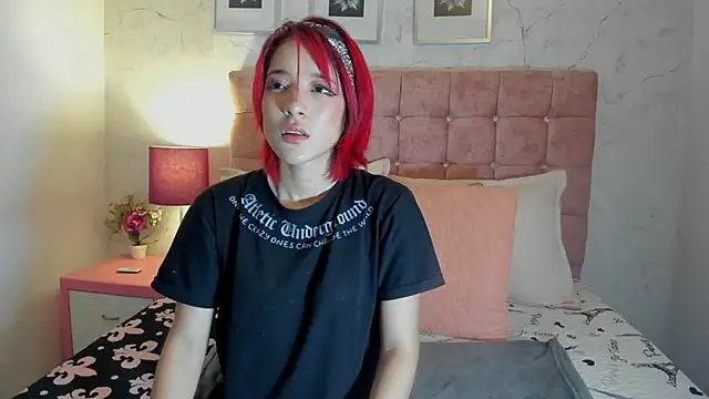 Snapshot of MiaaBlake_ chatting on 03/01/26, 08:11 MiaaBlake online show from 03/01/26, 08:11