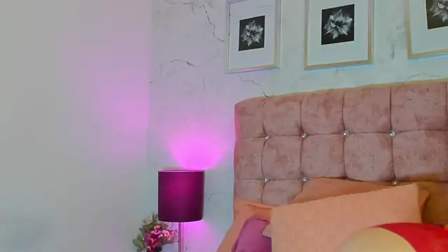 Snapshot of MiaaBlake_ chatting on 03/24/26, 06:57 MiaaBlake online show from 03/24/26, 06:57