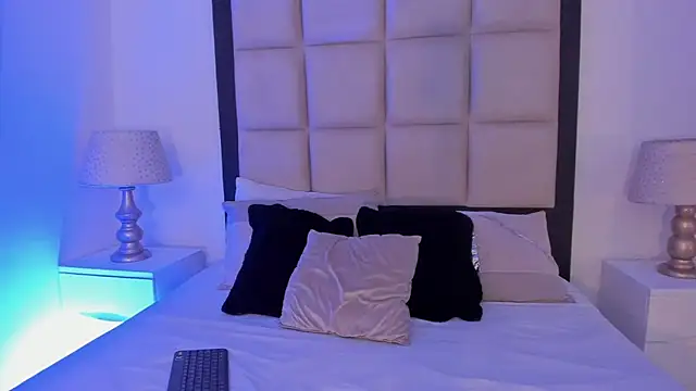 Snapshot of SussyFox chatting on 03/04/26, 07:53 SussyFox online show from 03/04/26, 07:53