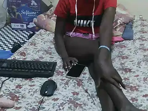 Snapshot of precious035 chatting on 02/11/26, 05:07 precious035 online show from 02/11/26, 05:07