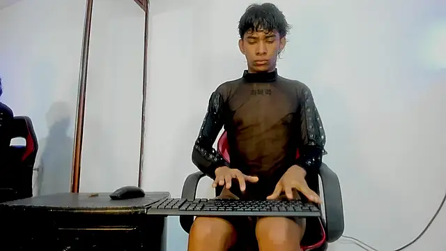 Snapshot of JERO_TEASE_S7S chatting on 02/24/26, 07:34 JERO TEASE S7S online show from 02/24/26, 07:34