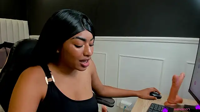  luna rossee  online show from 02/19/26, 09:55