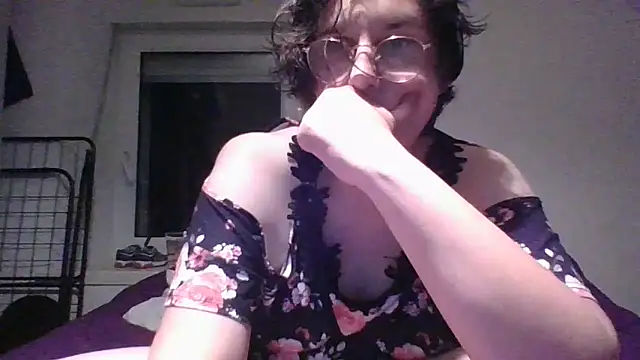 OIseauNoir88 online show from 05/14/26, 08:15