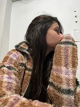 Snapshot of madison90 chatting on 04/07/26, 12:55 madison90 online show from 04/07/26, 12:55