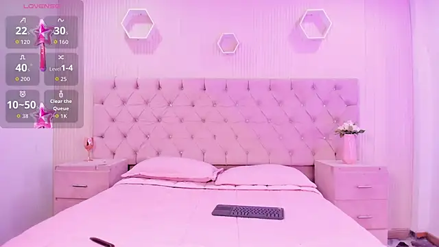 JazminRusso  online show from 04/13/26, 04:07