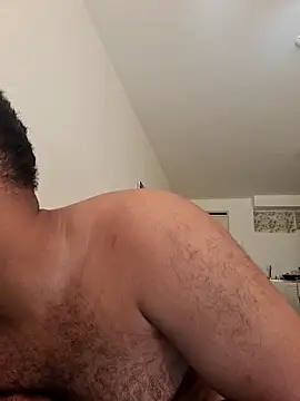 Snapshot of KLEYTON33 chatting on 02/05/26, 02:33 KLEYTON33 online show from 02/05/26, 02:33