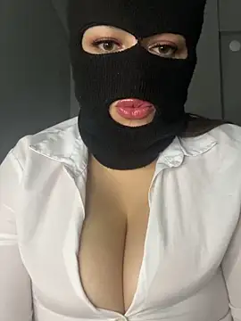 Snapshot of maryam-6 chatting on 03/07/26, 09:23 maryam-6 online show from 03/07/26, 09:23