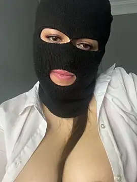 Snapshot of maryam-6 chatting on 03/08/26, 02:04 maryam-6 online show from 03/08/26, 02:04