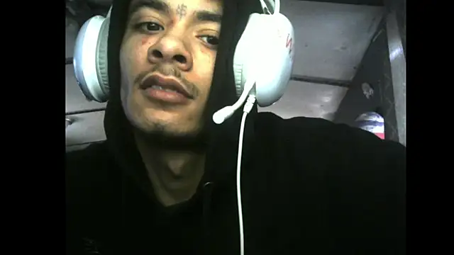 Snapshot of spooky425hd chatting on 03/04/26, 08:48 spooky425hd online show from 03/04/26, 08:48