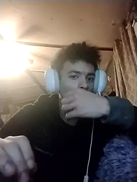 Snapshot of spooky425hd chatting on 03/09/26, 12:25 spooky425hd online show from 03/09/26, 12:25