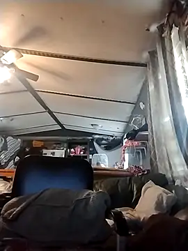 Snapshot of spooky425hd chatting on 03/09/26, 09:30 spooky425hd online show from 03/09/26, 09:30