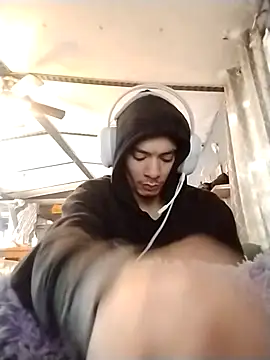 Snapshot of spooky425hd chatting on 03/10/26, 03:17 spooky425hd online show from 03/10/26, 03:17