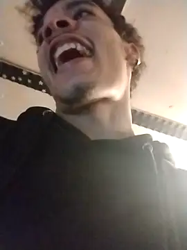 Snapshot of spooky425hd chatting on 03/18/26, 10:46 spooky425hd online show from 03/18/26, 10:46