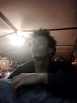 Snapshot of spooky425hd chatting on 03/31/26, 07:53 spooky425hd online show from 03/31/26, 07:53