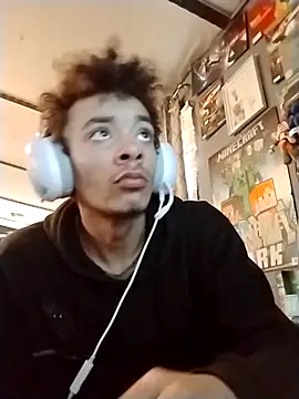 Snapshot of spooky425hd chatting on 04/13/26, 05:07 spooky425hd online show from 04/13/26, 05:07