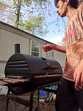 Snapshot of spooky425hd chatting on 04/15/26, 09:37 spooky425hd online show from 04/15/26, 09:37