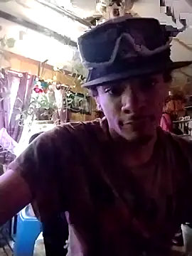 Snapshot of spooky425hd chatting on 04/16/26, 06:09 spooky425hd online show from 04/16/26, 06:09