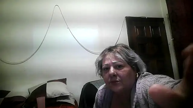 bialoba7 online show from 10/10/25, 01:15