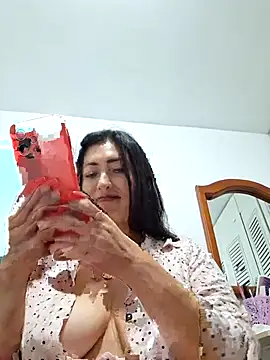 Snapshot of aliz963040 chatting on 02/02/26, 03:49 aliz963040 online show from 02/02/26, 03:49