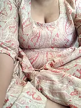 Snapshot of Preet__Aman chatting on 04/12/26, 04:39 Preet Aman online show from 04/12/26, 04:39