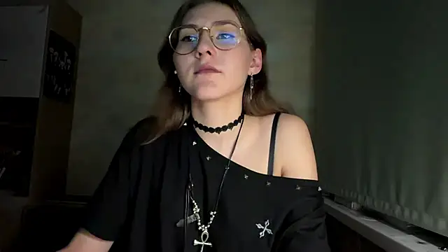 Snapshot of Miaaa_Moon chatting on 07/16/26, 08:15 Miaaa Moon online show from 07/16/26, 08:15