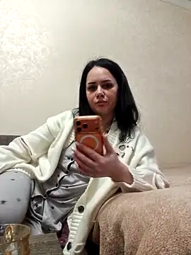 Snapshot of Alina5379 chatting on 03/07/26, 01:52 Alina5379 online show from 03/07/26, 01:52