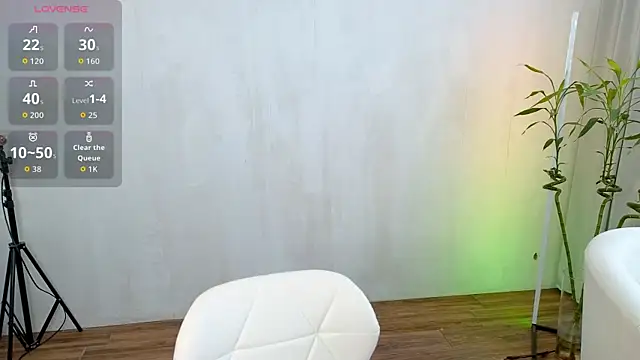 Snapshot of _EliDream chatting on 04/21/26, 10:43 EliDream online show from 04/21/26, 10:43