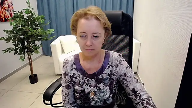 MONA W online show from 06/03/26, 11:02