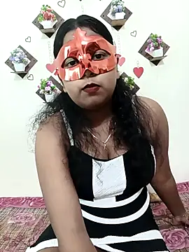 Nuty Hoty online show from 03/19/26, 02:59